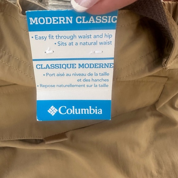 Columbia Men's Tan Cargo Shorts with Belt - Picture 6 of 8